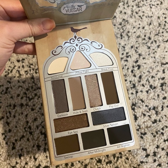 NEW! Pretty Vulgar Eyeshadow Palette - Picture 3 of 5
